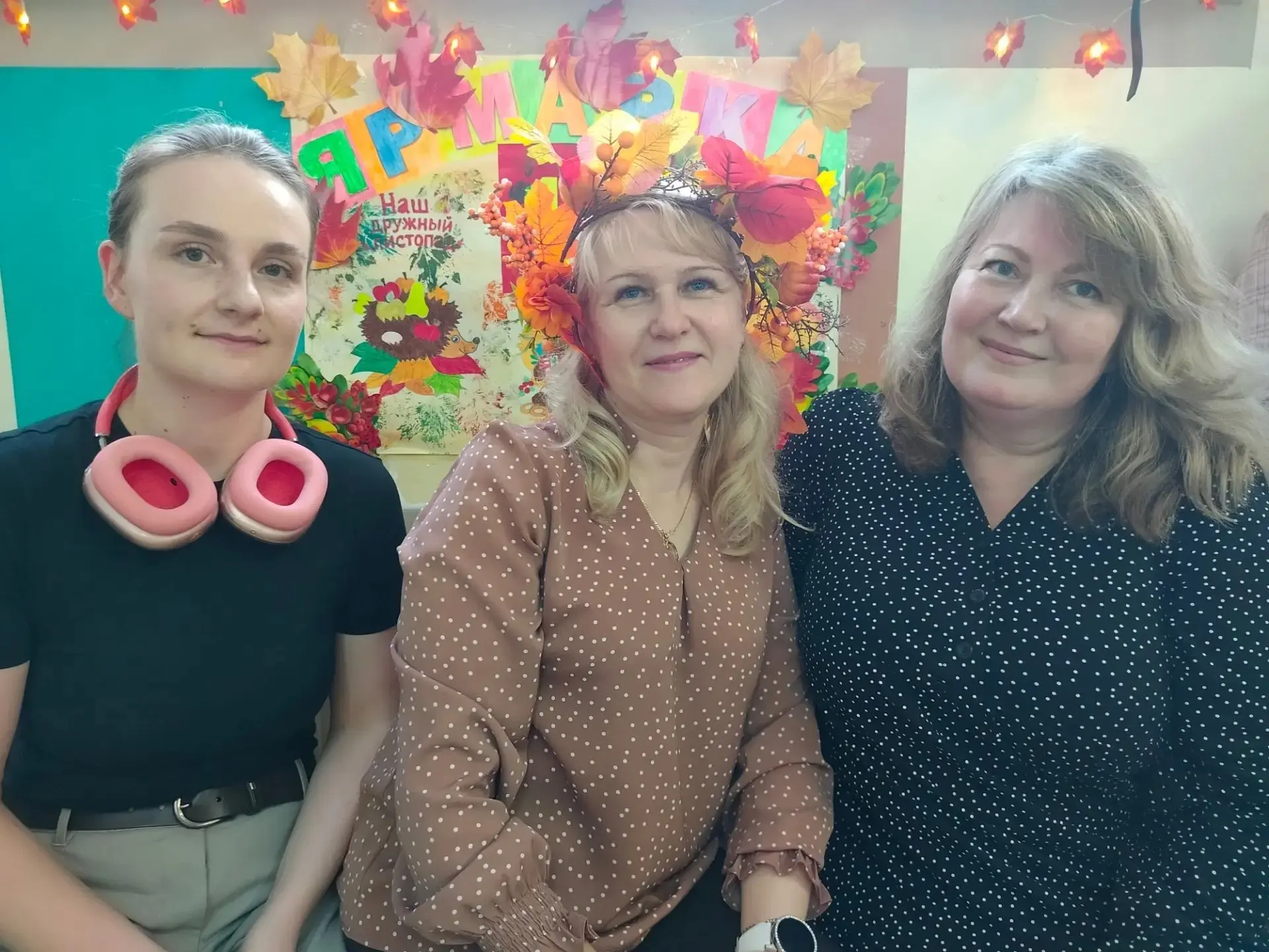 🎉 Осенняя благотворительная ярмарка: день, когда школа стала настоящим праздником! 🍂
