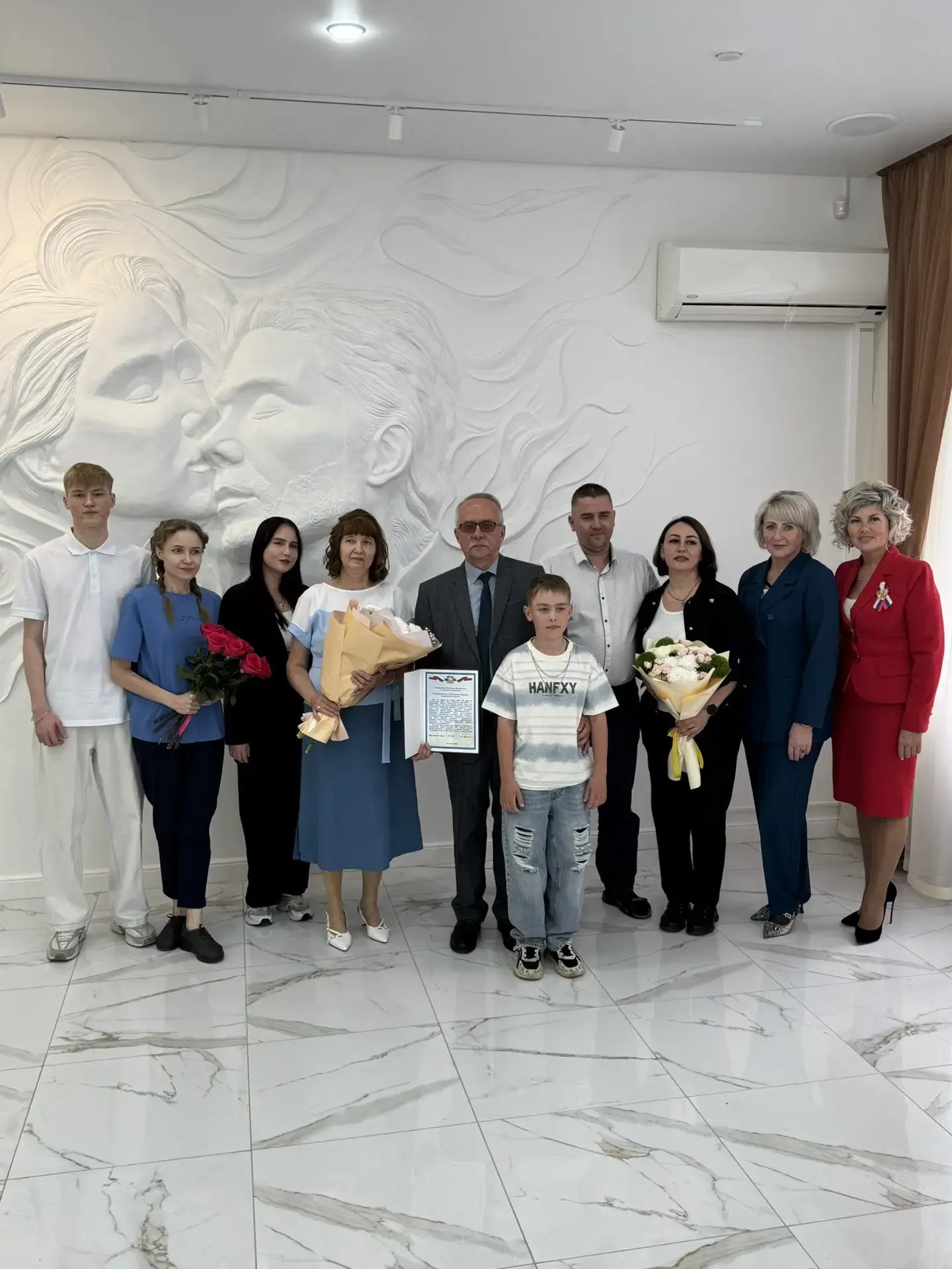 Сегодня в зале бракосочетаний саянского отдела службы ЗАГС отпраздновали пятидесятилетие совместной 