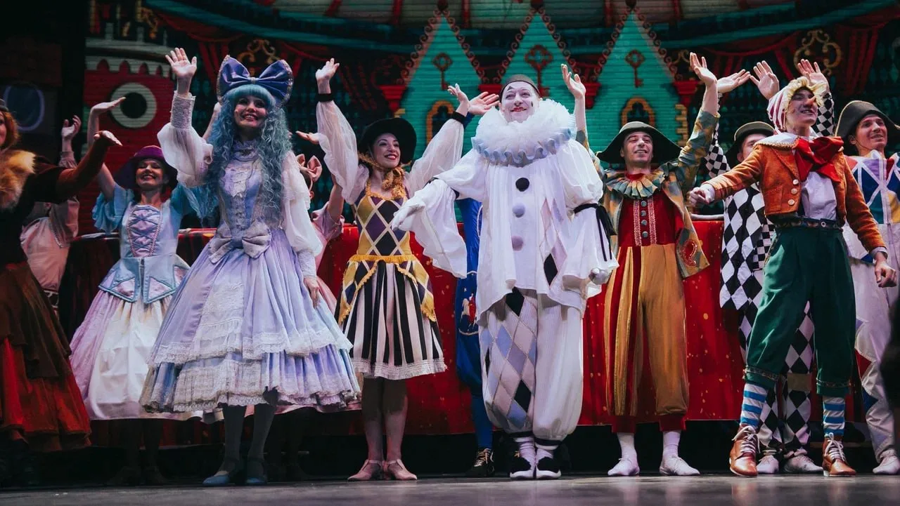 Акробаты Cirque du Soleil и интерактивное Тарабарское королевство: в Москве покажут тех...