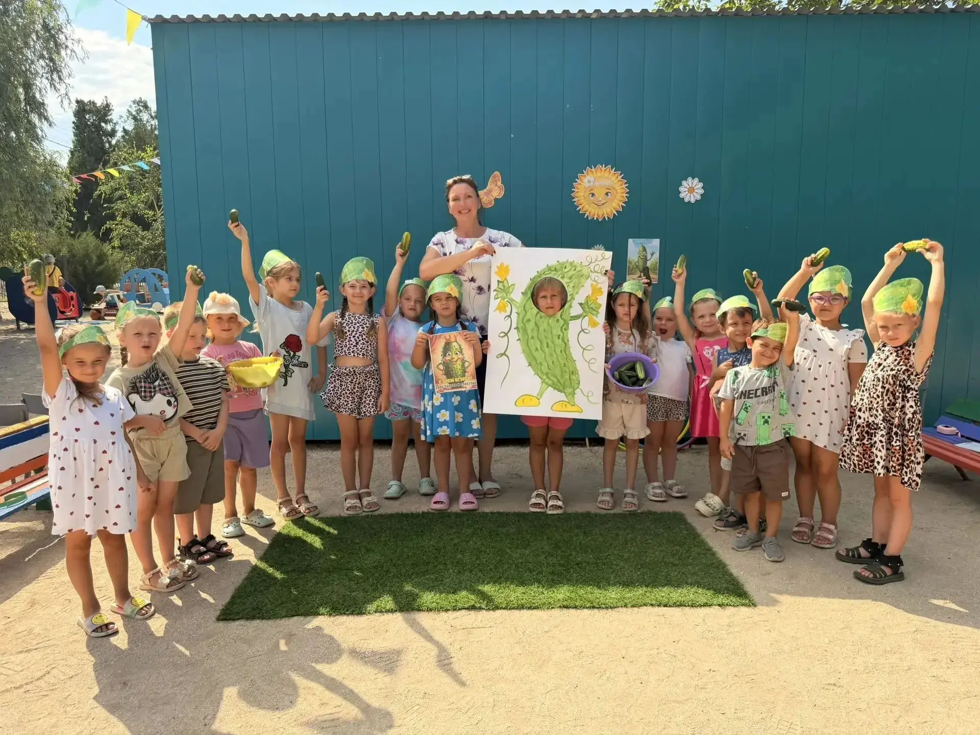 🥒🥒День огурца !
16 июля в нашем детском саду, прошел веселый, задорный, музыкальный, аппетитный и 