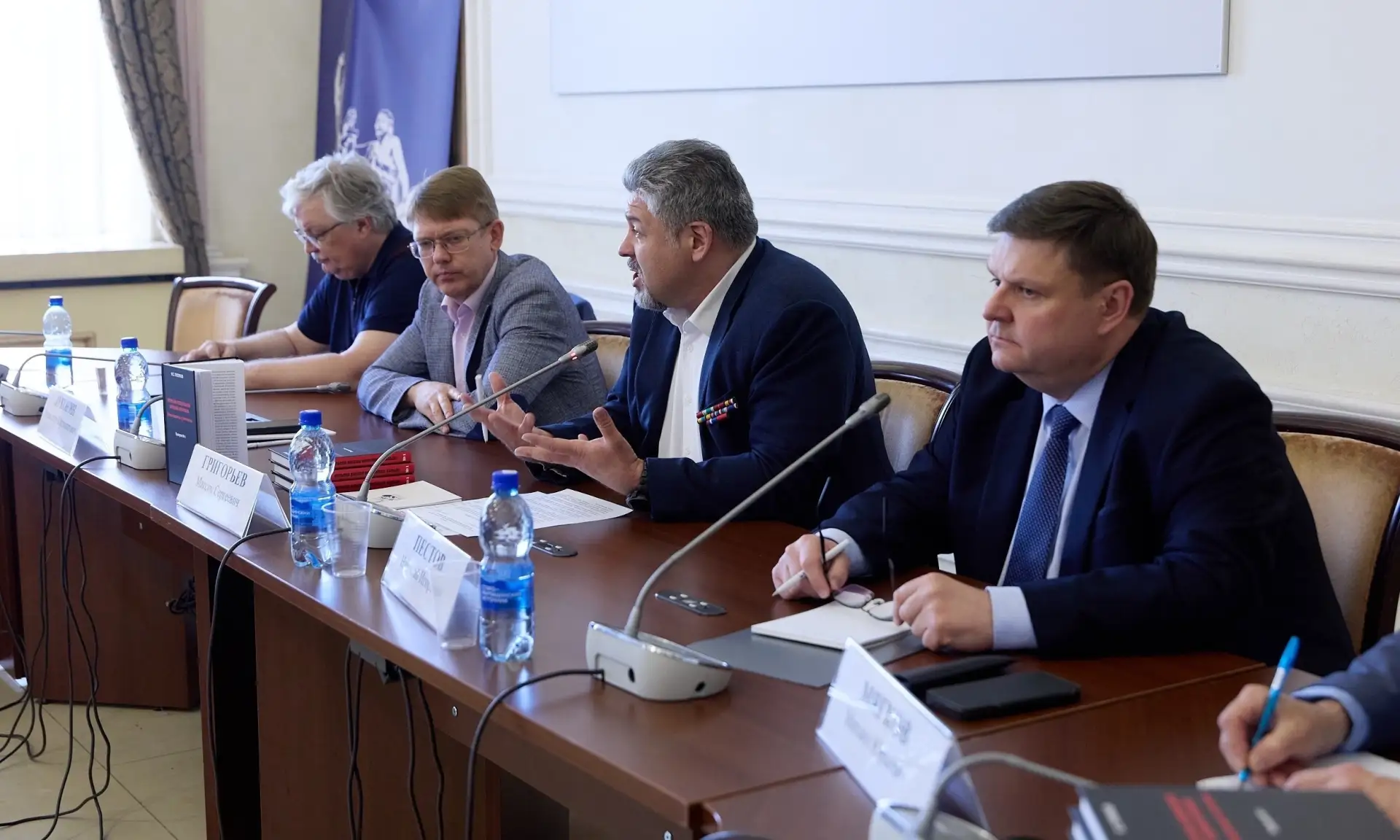 ❗️ Медиахолдинг «Югра» передаст собранные данные о бойцах СВО в Центр истории Спецоперации.  В Общес