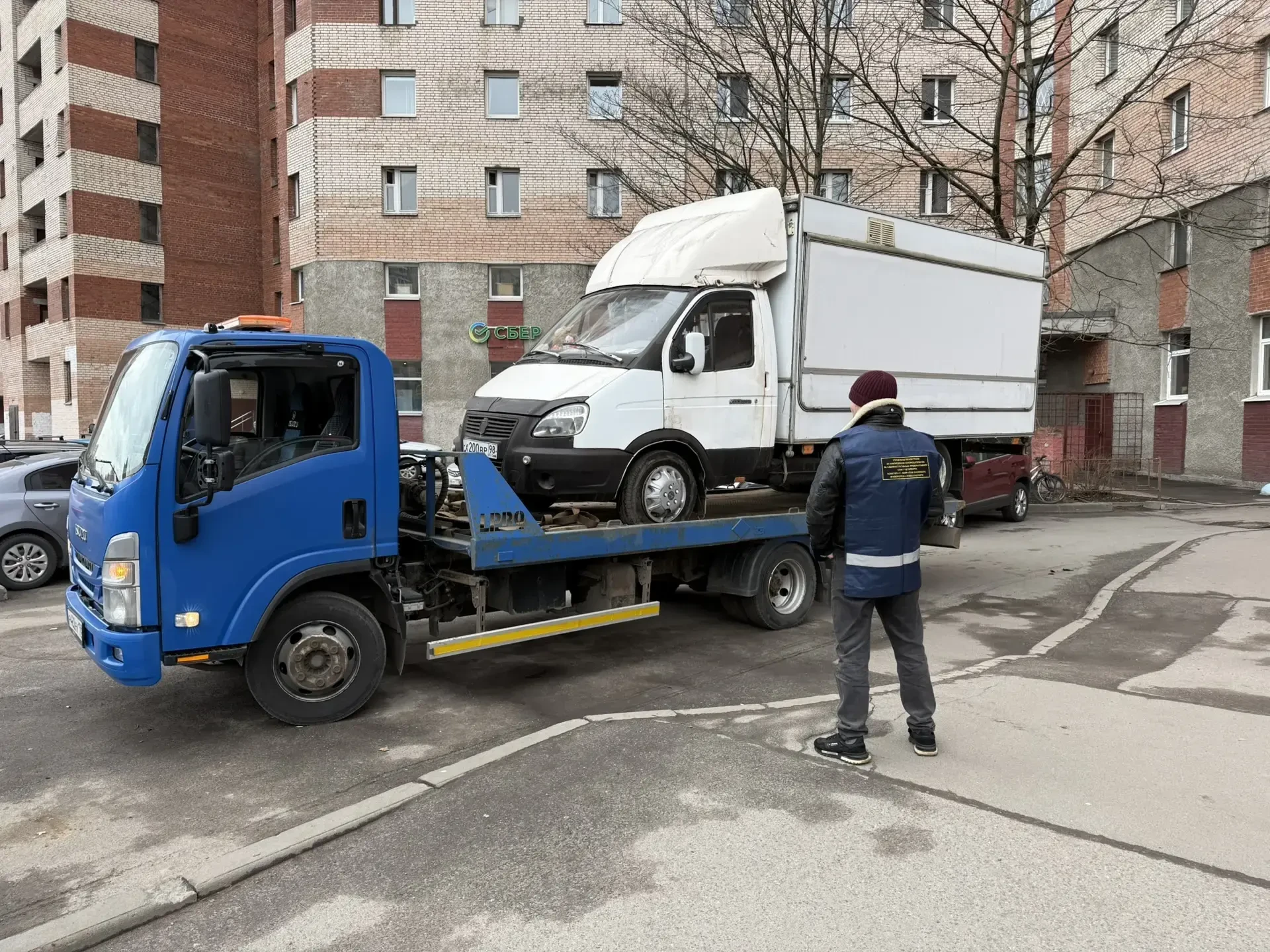 Незаконная торговля пресечена в Приморском и Фрунзенском районах  Сотрудниками Комитета проведены пл