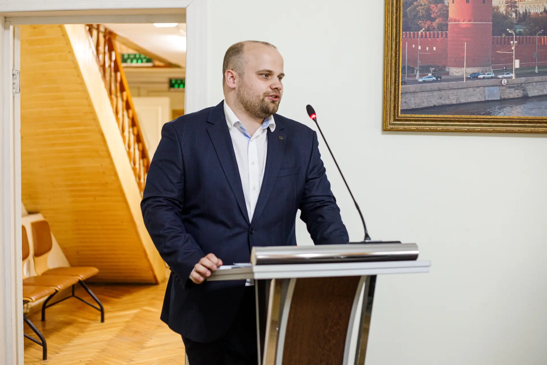 🔥 Чествуем еще одну успешную защиту кандидатской диссертации!       В Университете имени О.Е. Кутафи