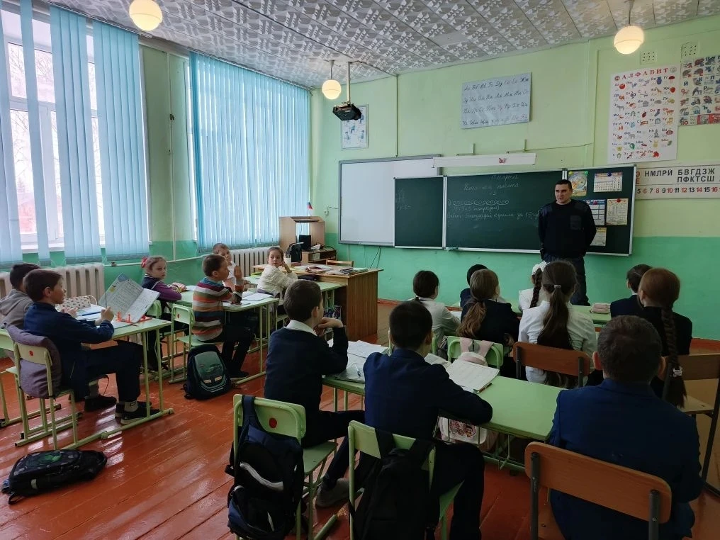 Сегодня, 17.03.2026г. нашу школу посетил инспектор по пропаганде безопасности дорожного...