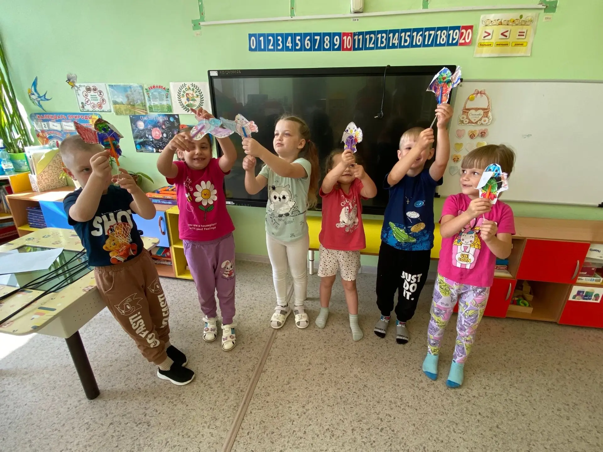 🪄Оживили бумагу своими руками👋

Сегодня с ребятами старшей разновозрастной группы работали с бумаг