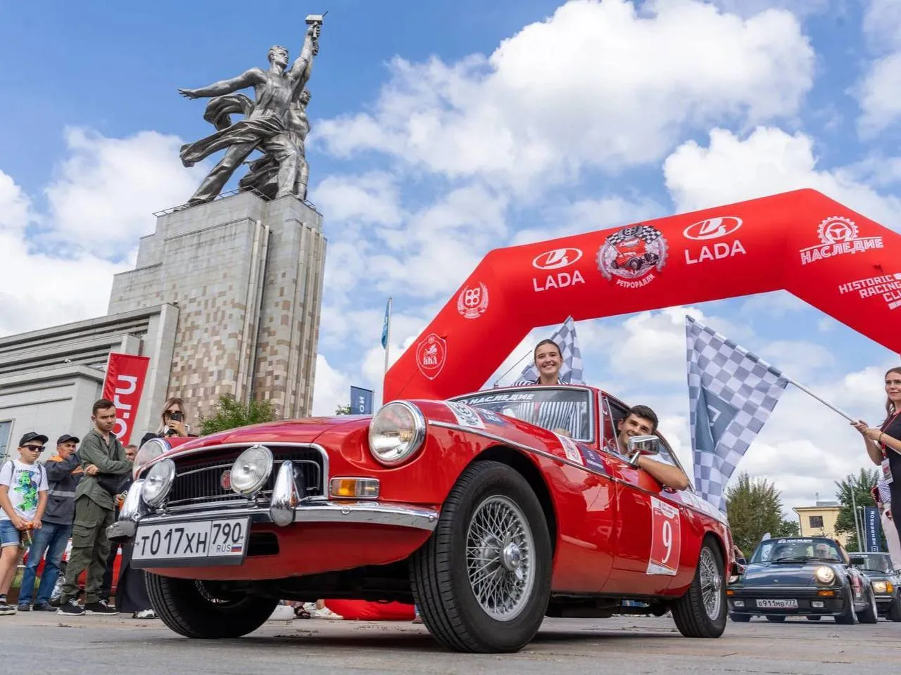 🚗 С 30 июля по 2 августа на ВДНХ пройдет бесплатная автомобильная выставка «ПроДвижение»

Гостей жд