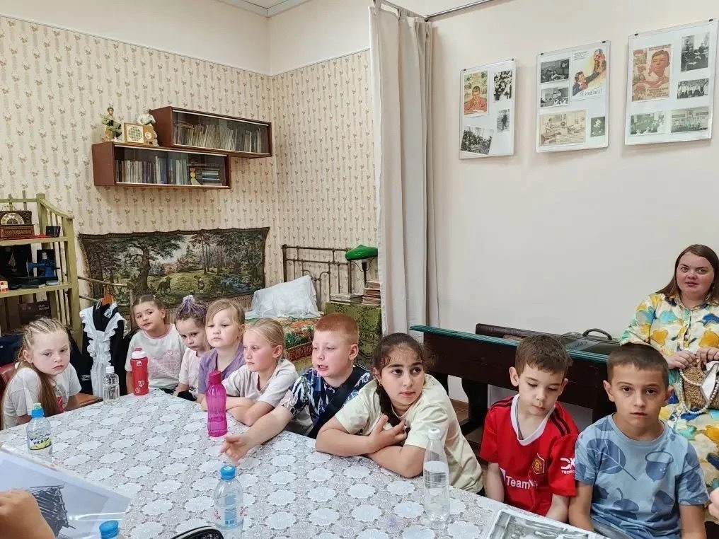 Наши ребята посетили музей!Музей «Истоки» — это прекрасная возможность для детей прикоснуться к исто