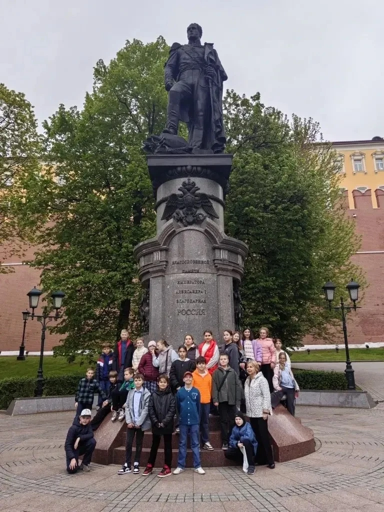 Оружейная палата 🎖️  👣 Вчера ученики 4 класса «Б» вместе с классным руководителем Светланой Борисовн