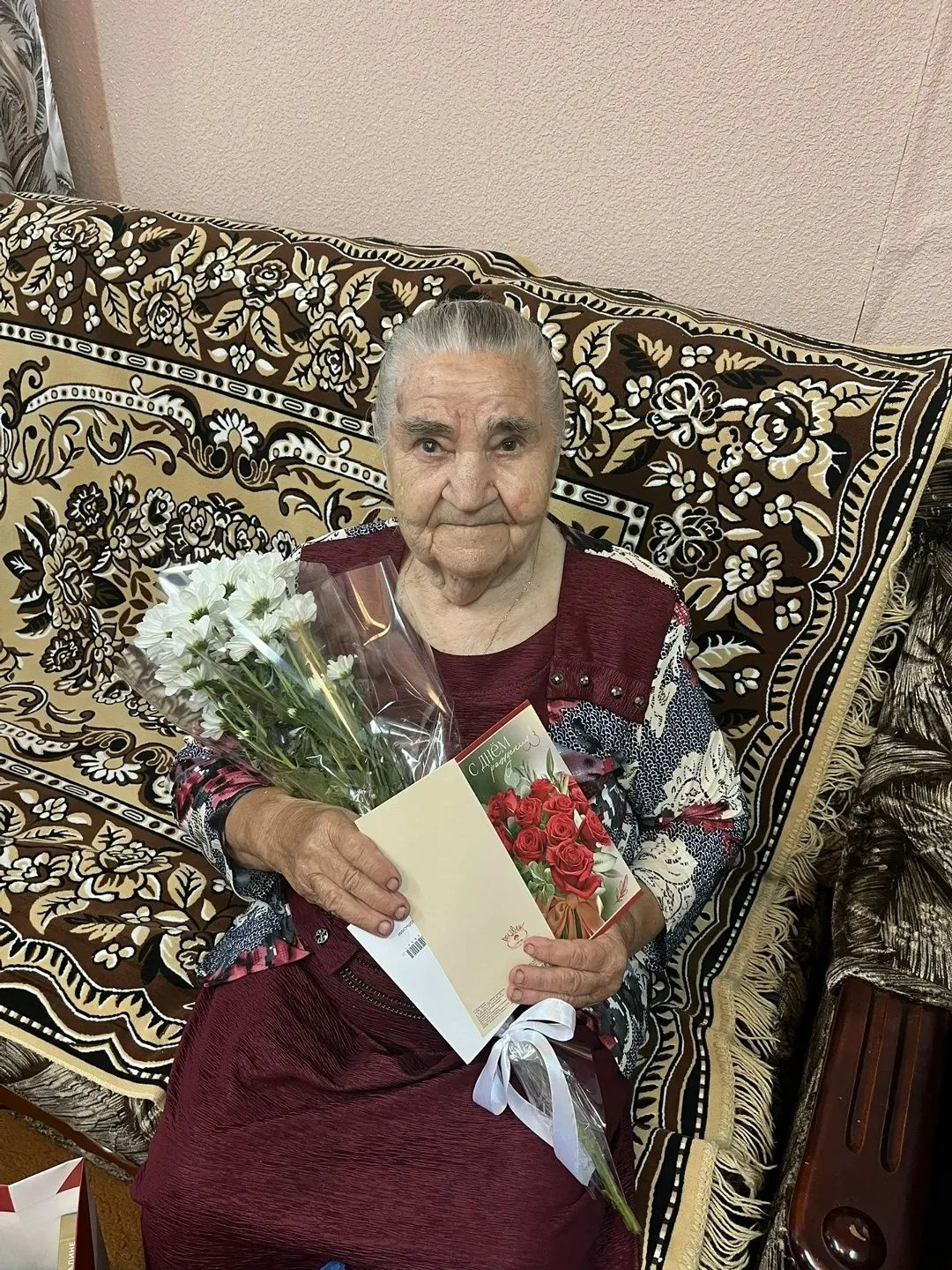 🎉 В Чистополе труженица тыла Мария Бармина отметила 97-летие