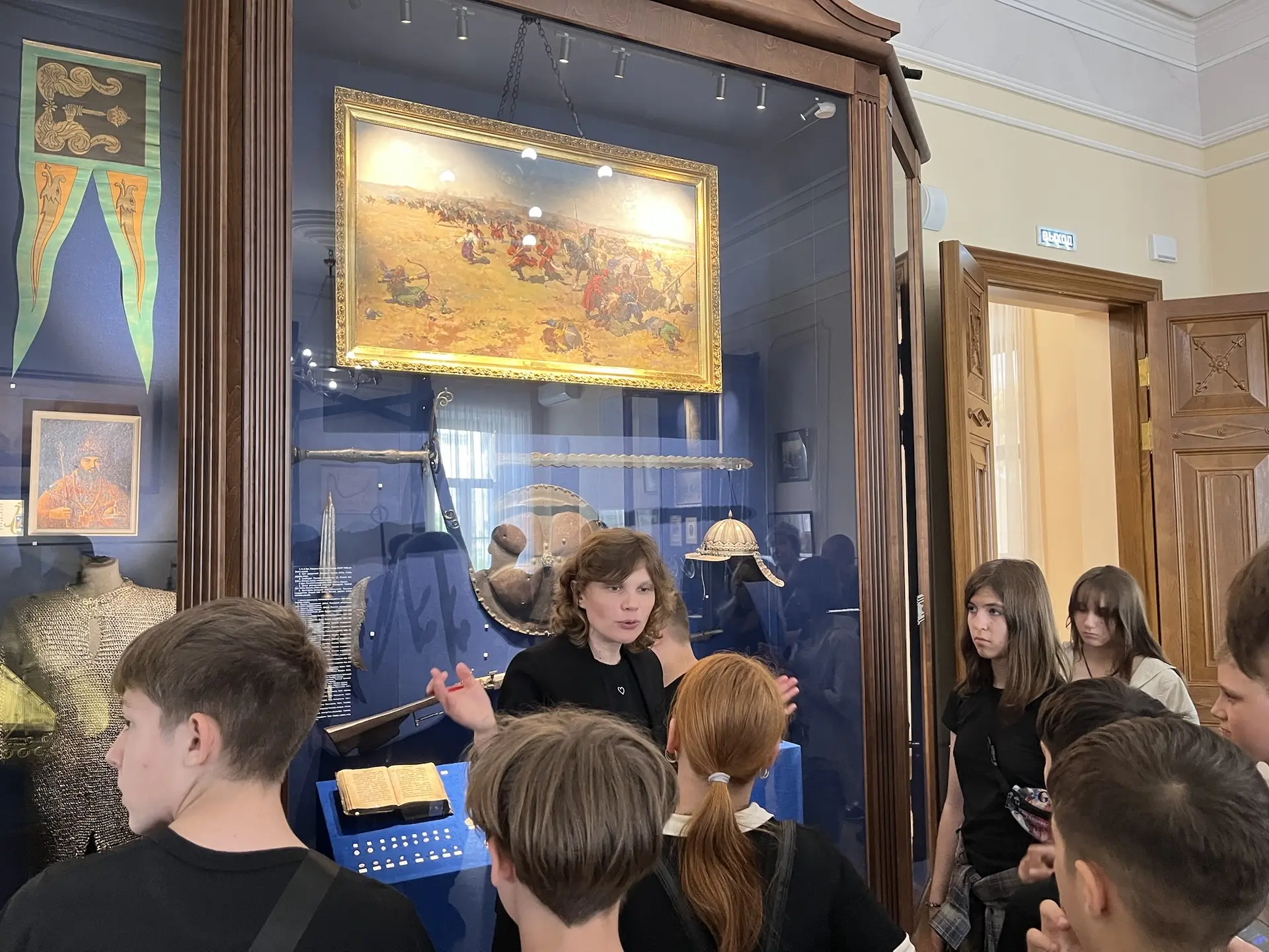 🏛 13 мая учащиеся школы  совершили увлекательную поездку в город Таганрог — в местный краеведческий 