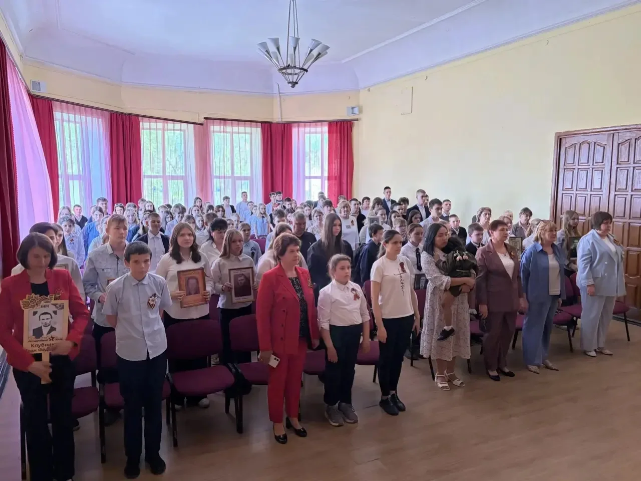 🎶 «Победа, которая нас объединила»  В нашей школе прошёл праздничный концерт, посвящённый 81-й годов