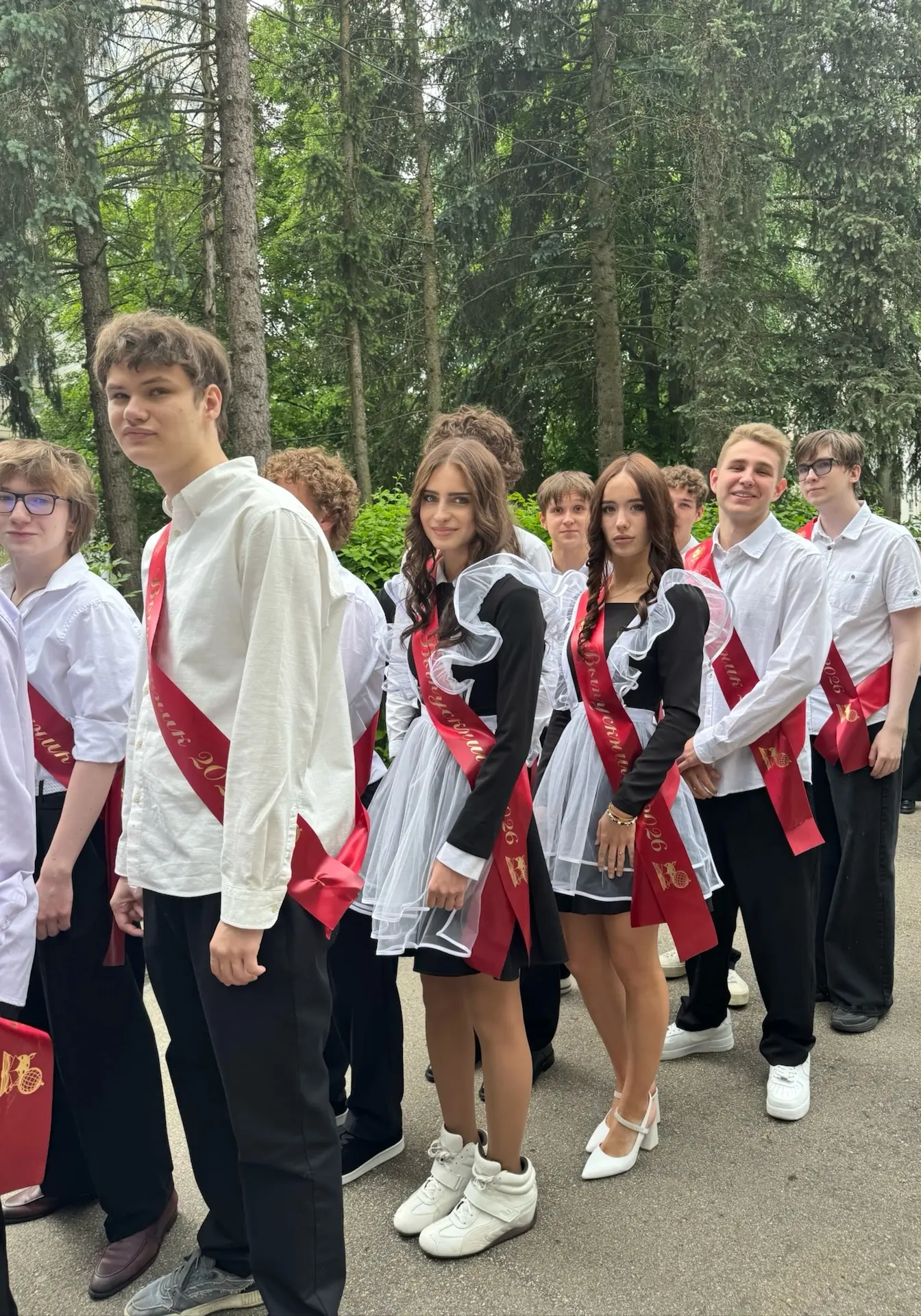 🎓✨Последний звонок — начало большого пути!  Сегодня в нашей школе для выпускников 11 класса состояла