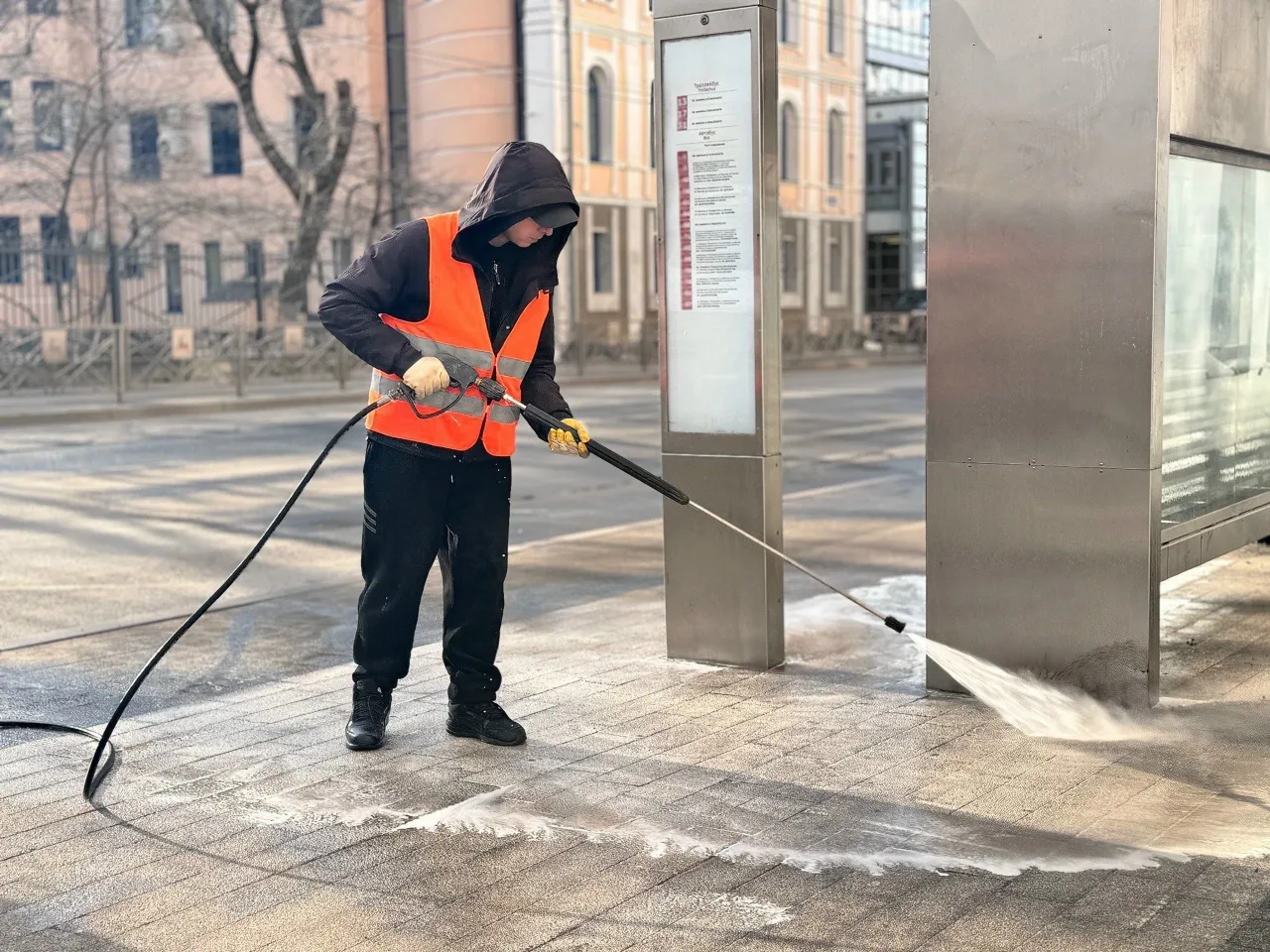 Сегодня стартует месячник по благоустройству - самый активный период кампании по уборке города к тёп