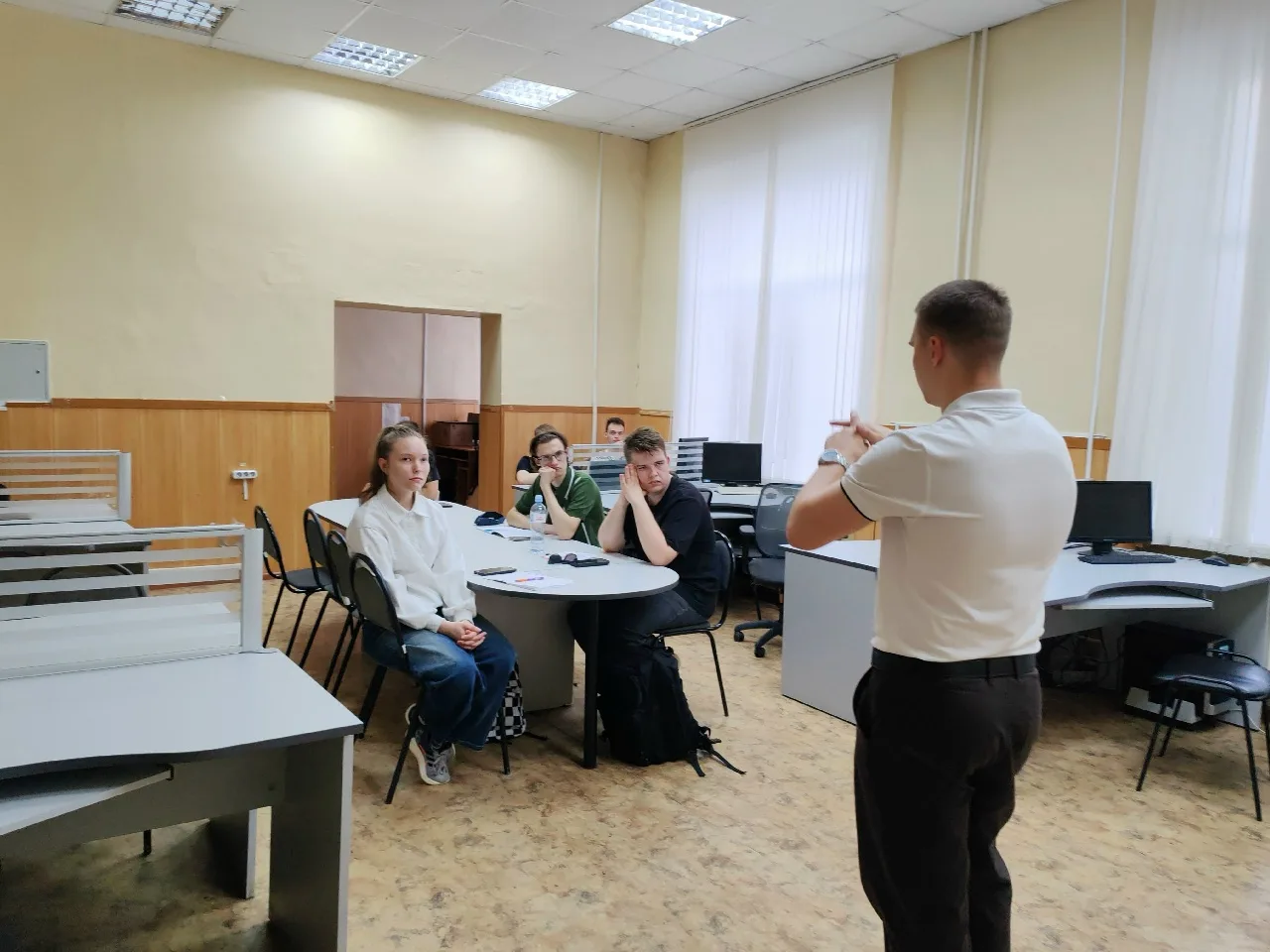 👥 Ваши знания — наша защита: разговор со студентами о службе в войсках беспилотных систем