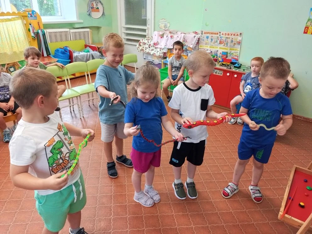 16 июля - День змеи! 
Дети узнали много интересного о змеях: какие они бывают, какие опасны, а какие