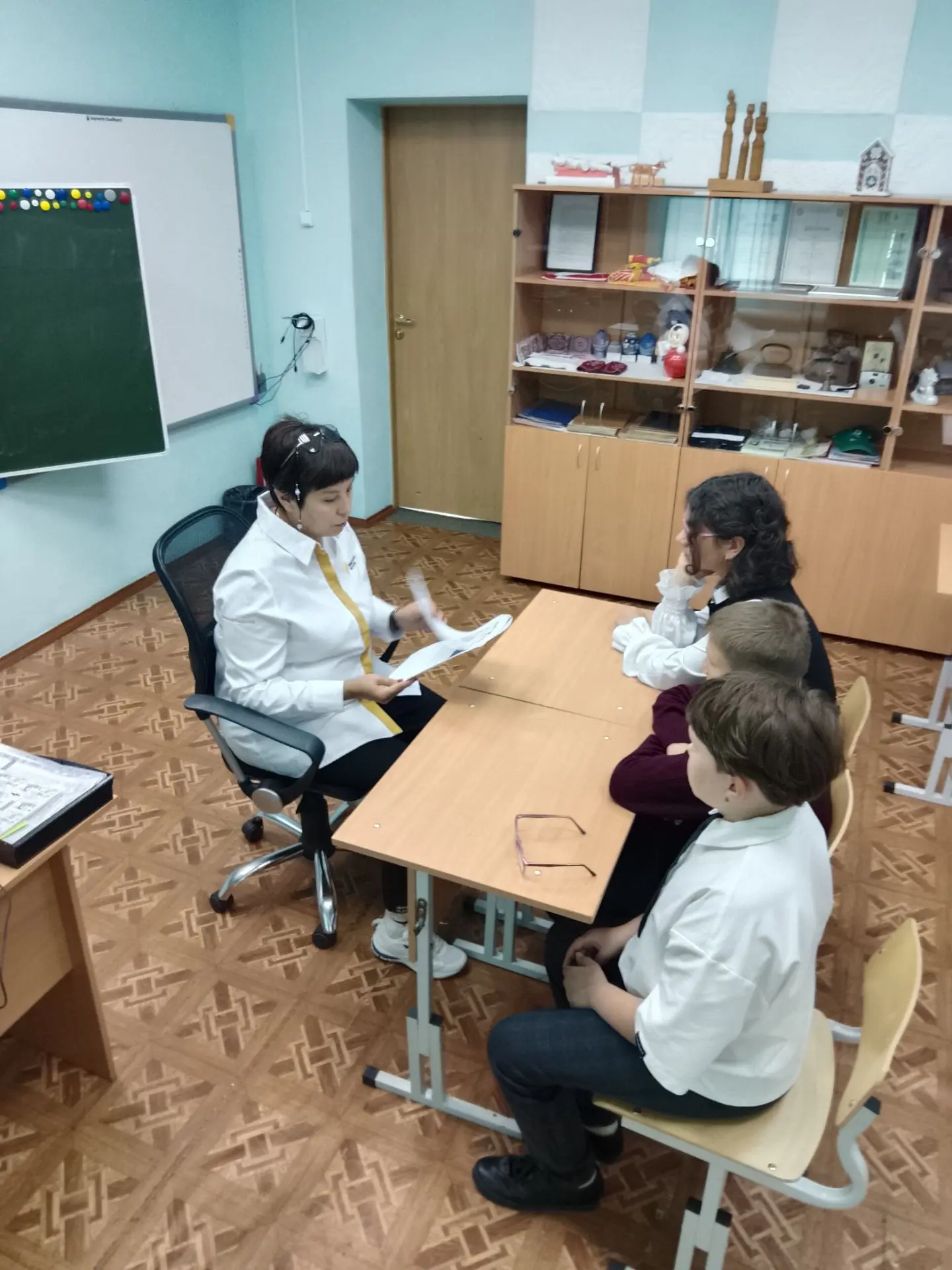 3 сентября День солидарности в борьбе с терроризмом. В МКОУ"ООШ с.Турукта проведён Час ...