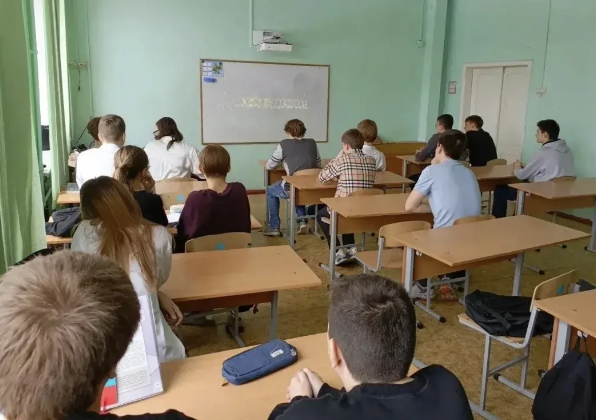📢 В 5–11 классах прошли классные часы попрофилактике экстремизма и терроризма. Ребята посмотрели мощ