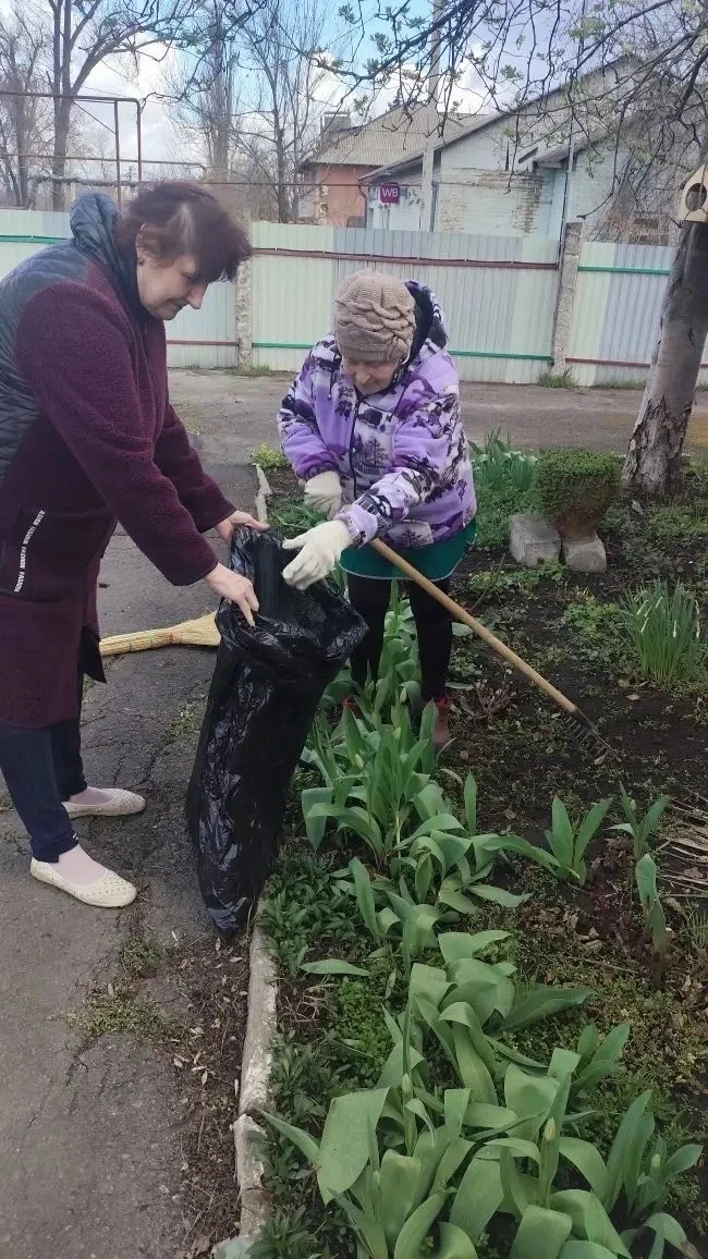 В рамках  проведения Общеобластного субботника, сотрудники МБДОУ д/с №22 приняли участи...