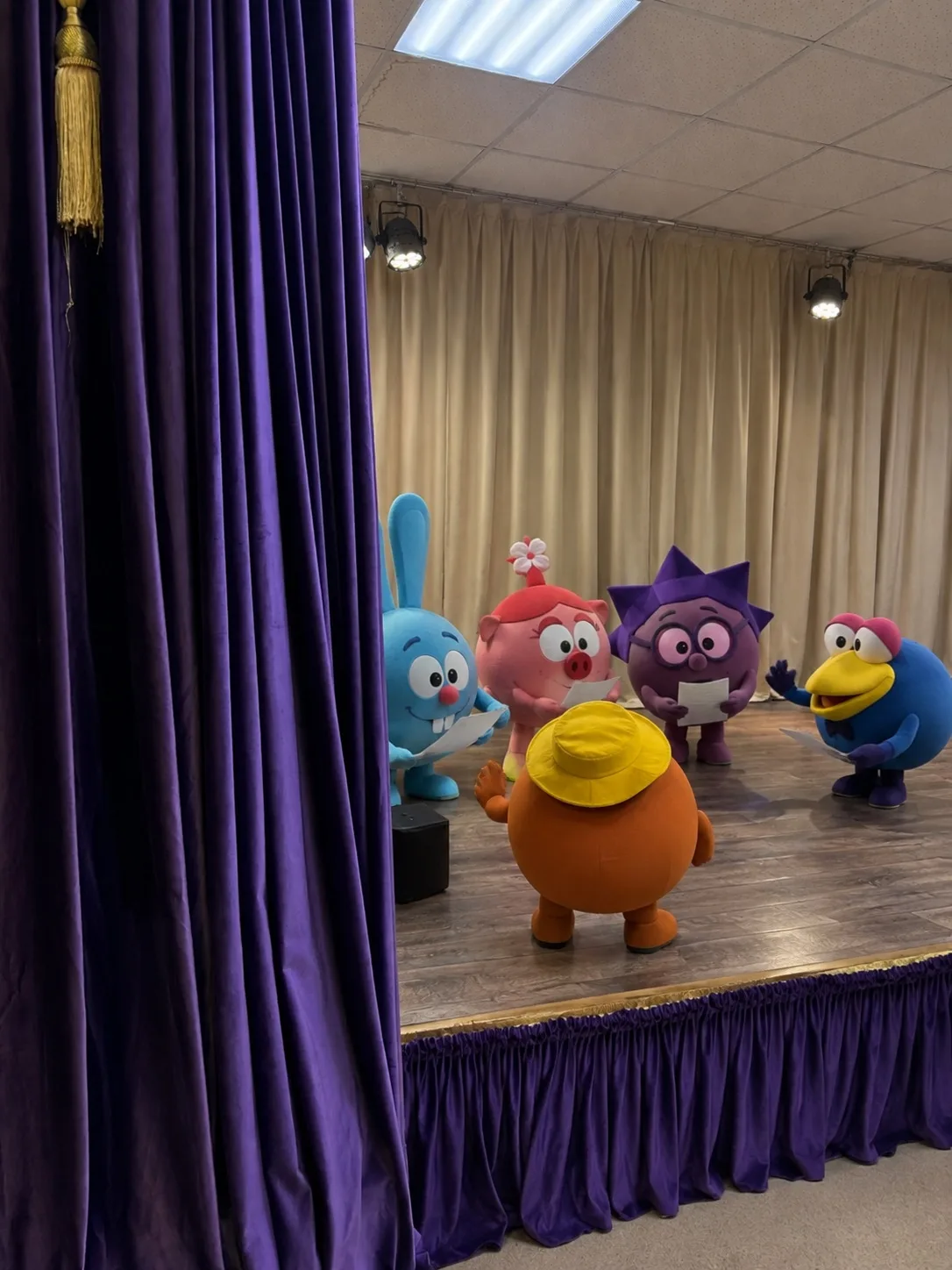 Кажется, Смешарики уже определились с направлением 👀🎭