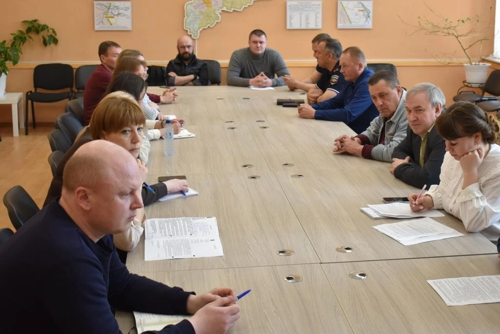 Глава района провел заседание Комиссии по чрезвычайным ситуациям