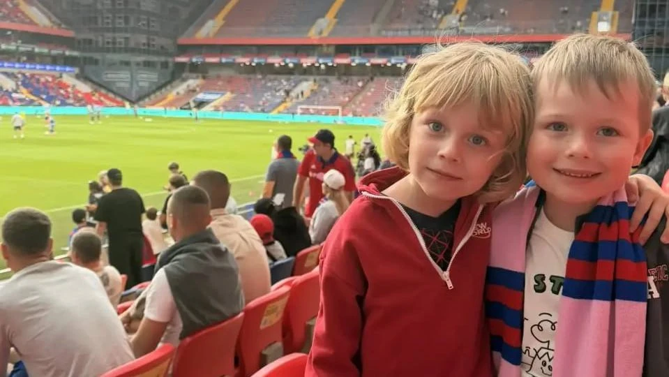 Сегодня на трибуне — завтра на поле 🔴🔵⚽️

❤️2️⃣:1️⃣ 💙

Школа ПФК ЦСКА Куркино-Новогорск
⚽️ Подобр