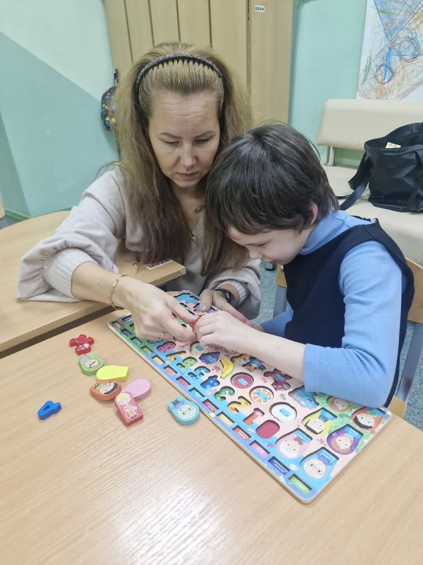 На уроке «Окружающий социальный мир» в нашем 2 классе произошло очень радостное событие...