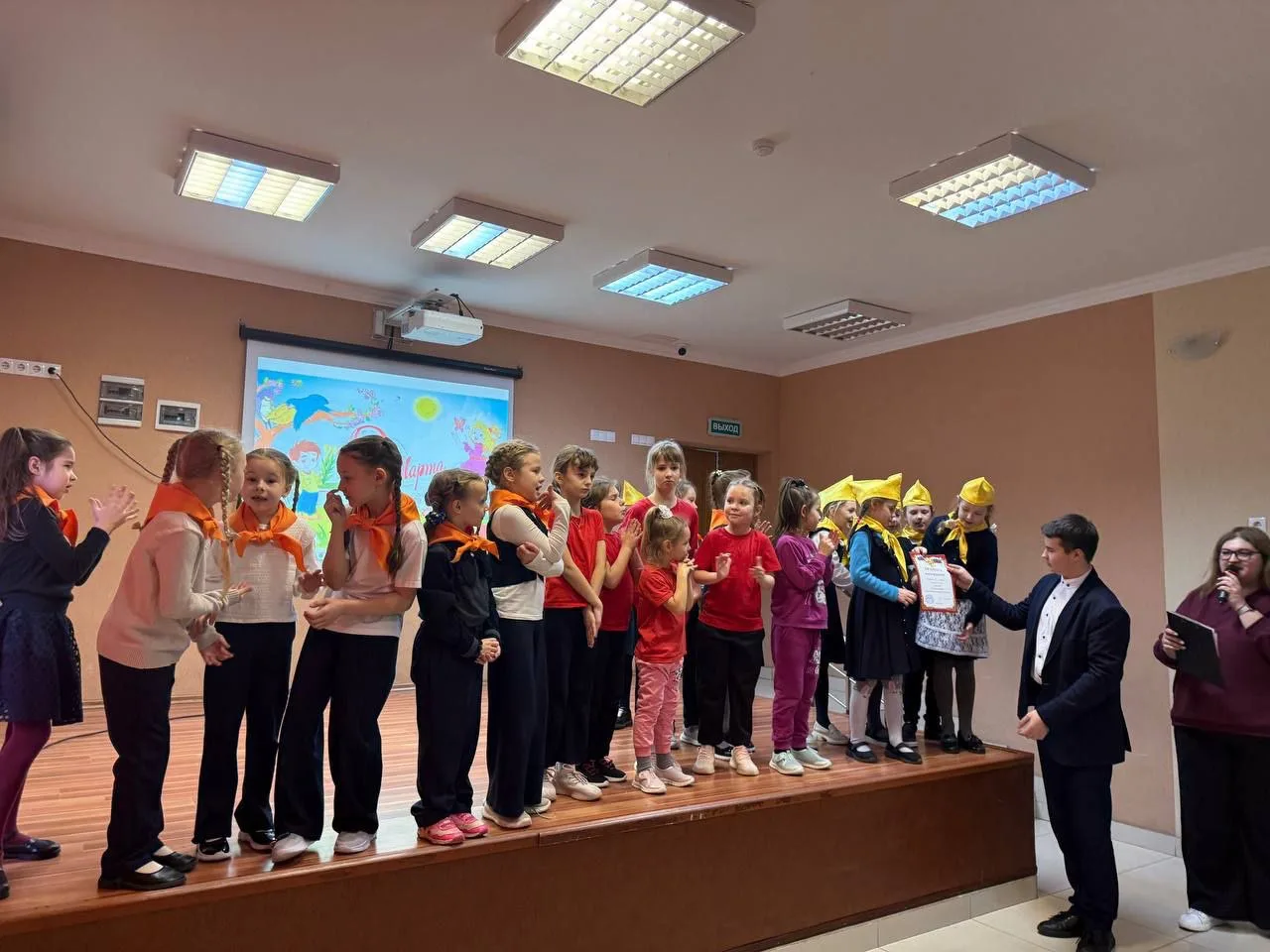 📣 Ну что, свершилось! «А ну-ка, девочки» — старт дан! 💥  На прошлой неделе наша школа превратилась в