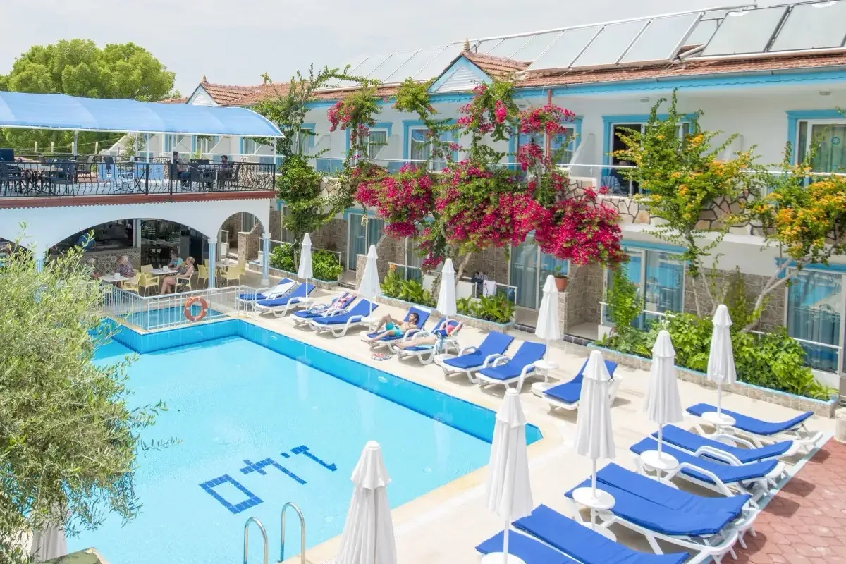 🇹🇷 Турция из Екатеринбурга

📍Sunberk Hotel 3*

➡️ Атмосфера «европейской дачи»: Отель состоит из 