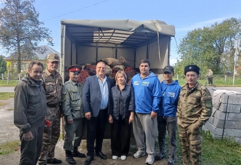Из Вагайского округа ушла очередная партия гуманитарной помощи нашим защитникам, выполн...