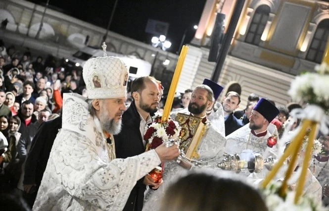 Светлое Христово Воскресение объединило верующих в Твери 🕊    В ночь с 11 на 12 апреля 2026 года Т