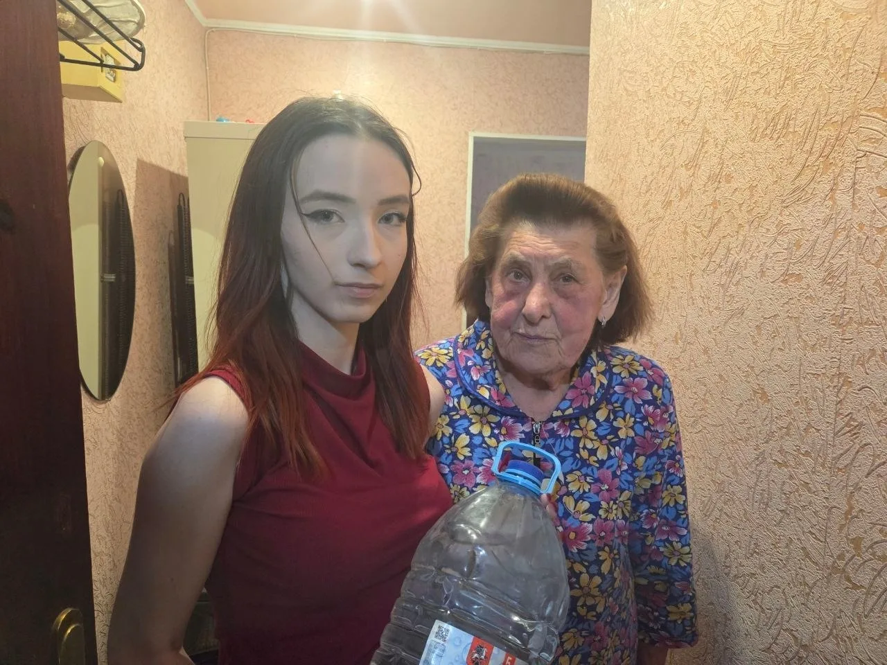 ⚡ В рамках акции «Молодёжь не оставит в беде» доброслужащие администрации городского округа Горловка
