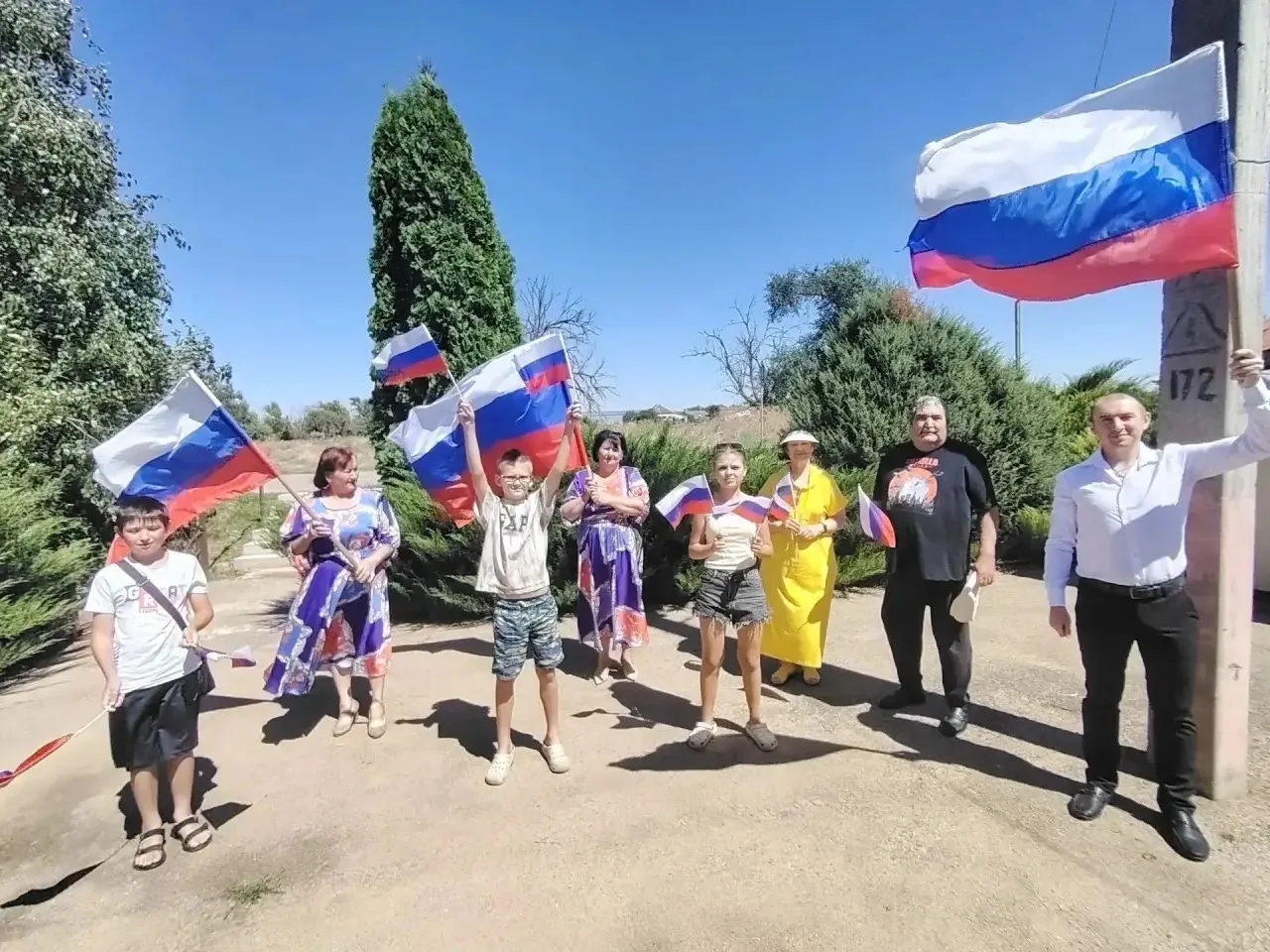 В поселениях Новоселицкого округа отметили День флага