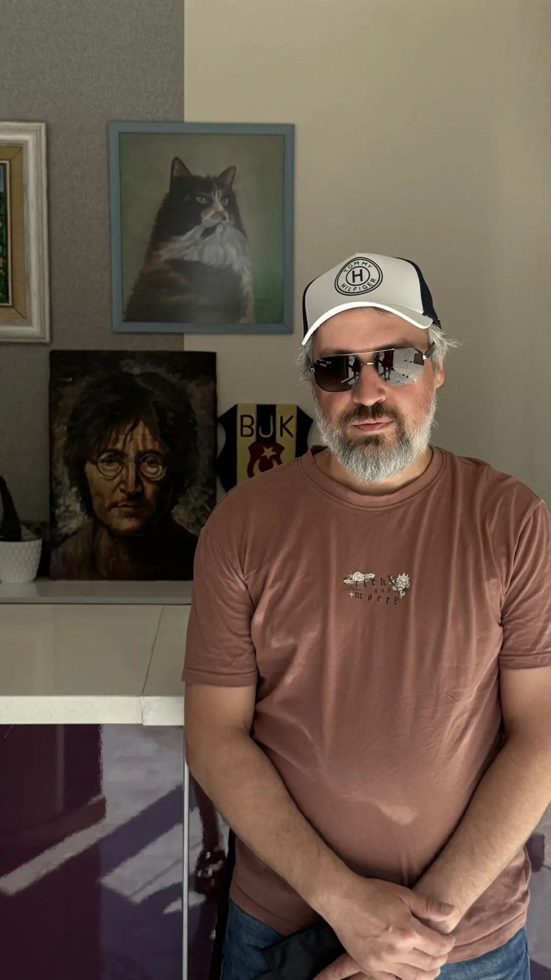 Дочь спрашивает. Кто изображен на картине?

Ох уж эти зумеры😂

Хорошего дня❤️