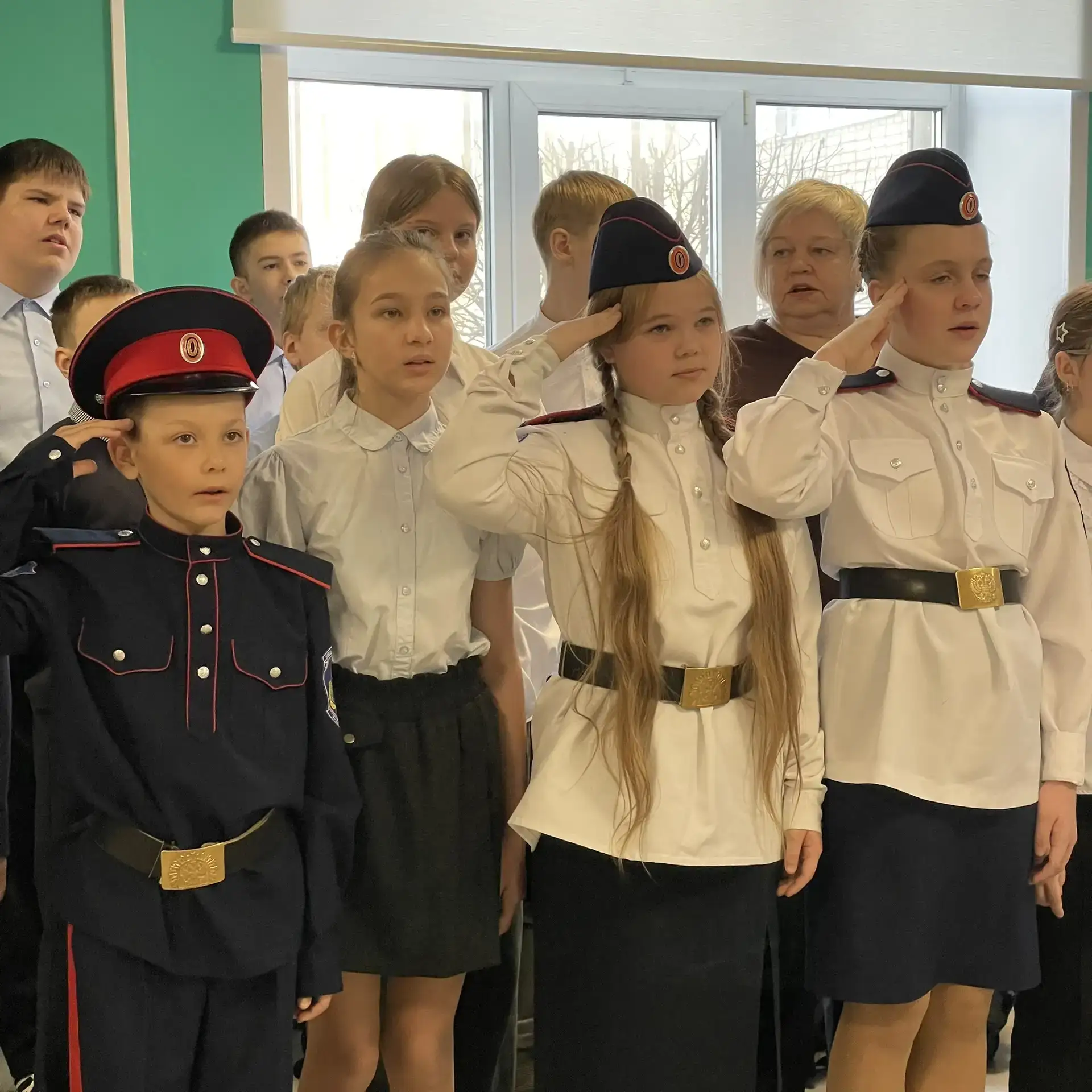 🌟Утро понедельника по традиции начинается с торжественного подъема государственного флага и исполнен