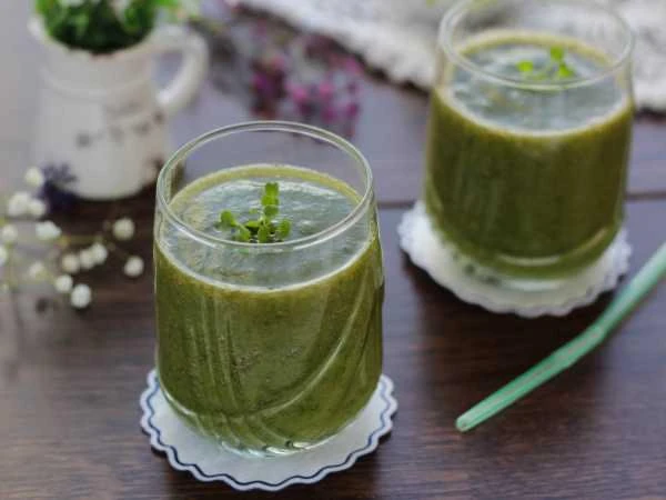 🍐Смузи с грушей и шпинатом.  Ингредиенты:  • Груша – 1 шт. • Шпинат замороженный – 50 г • Вода питье