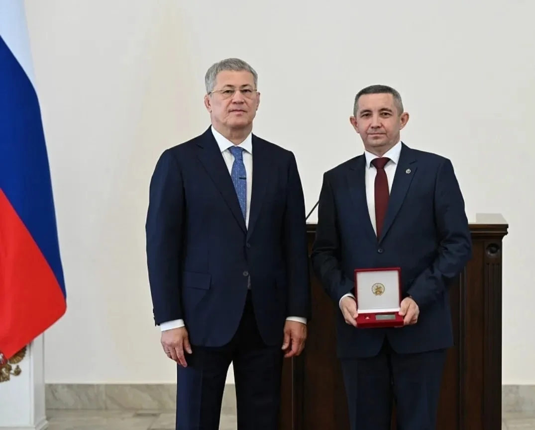 Сегодня свой юбилей отмечает Булат Саяфович Абдрахманов 🎖 
 
Этот человек - настоящий пример служен