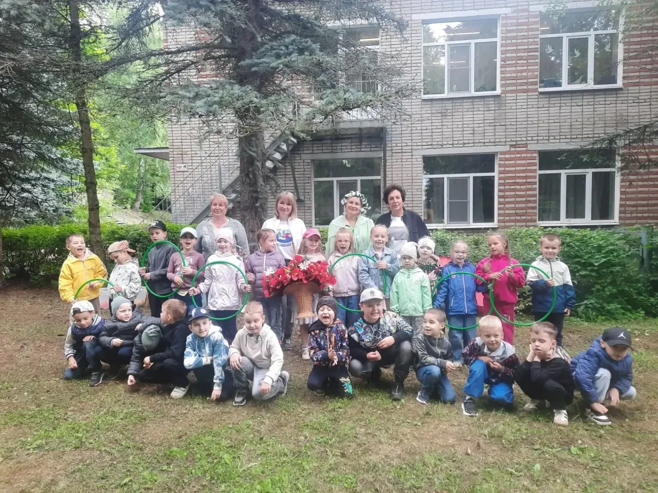 В дошкольном отделении «Родничок» прошёл спортивно-развлекательный досуг «Здравствуй, лето!» ☀️

Вес