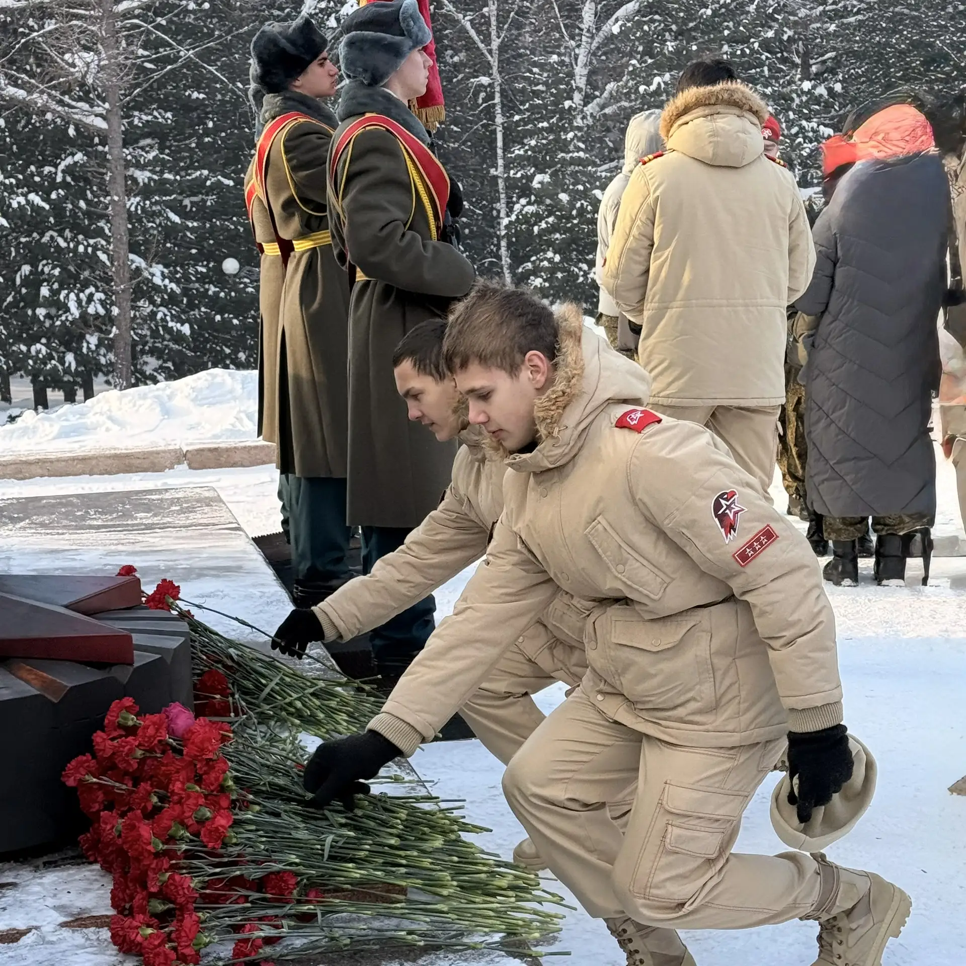 🕯📜 Юнармейский отряд «Керепеть» почтил память погибших в блокаду Ленинграда  Сегодня наш юнармейский