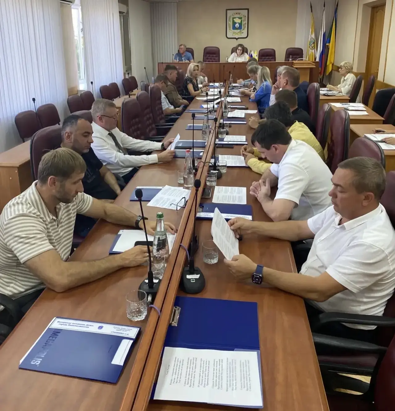 Вчера в Думе города Невинномысска состоялось заседание Совета Думы и рабочее заседание.