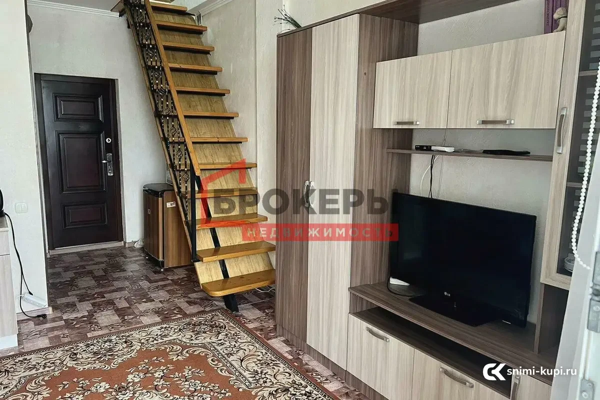 Квартира, 2-к, 53 м², 3 эт.