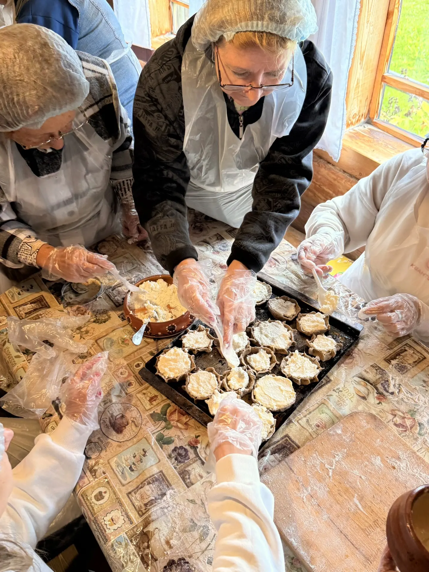 По-настоящему теплые посиделки в коми-доме у коми-женщины с коми-шанежками из необыкнов...