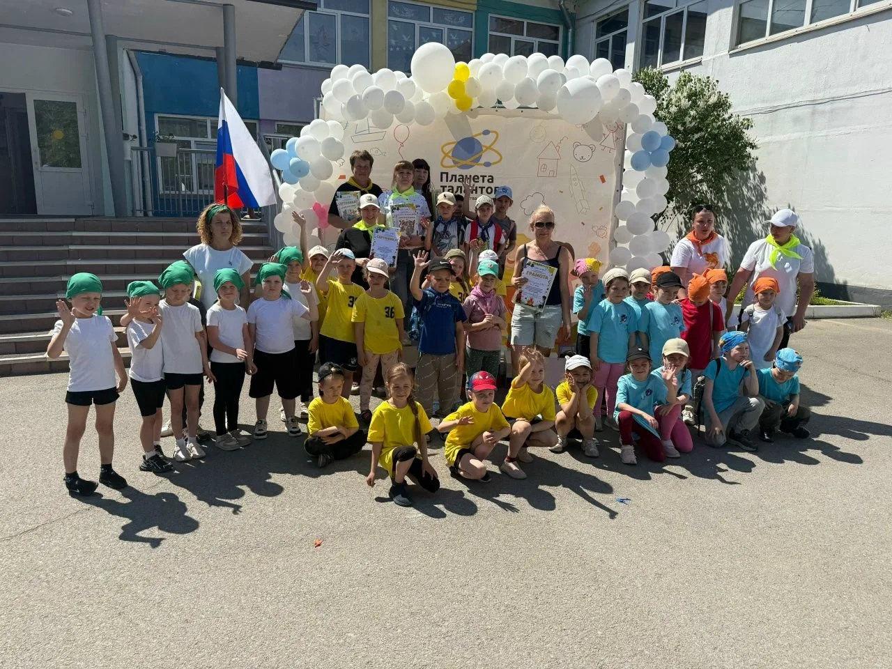 СЛЁТ ЮНЫХ ТУРИСТОВ 🌟

4 июня состоялся второй городской туристский слёт для детей дошкольного возра