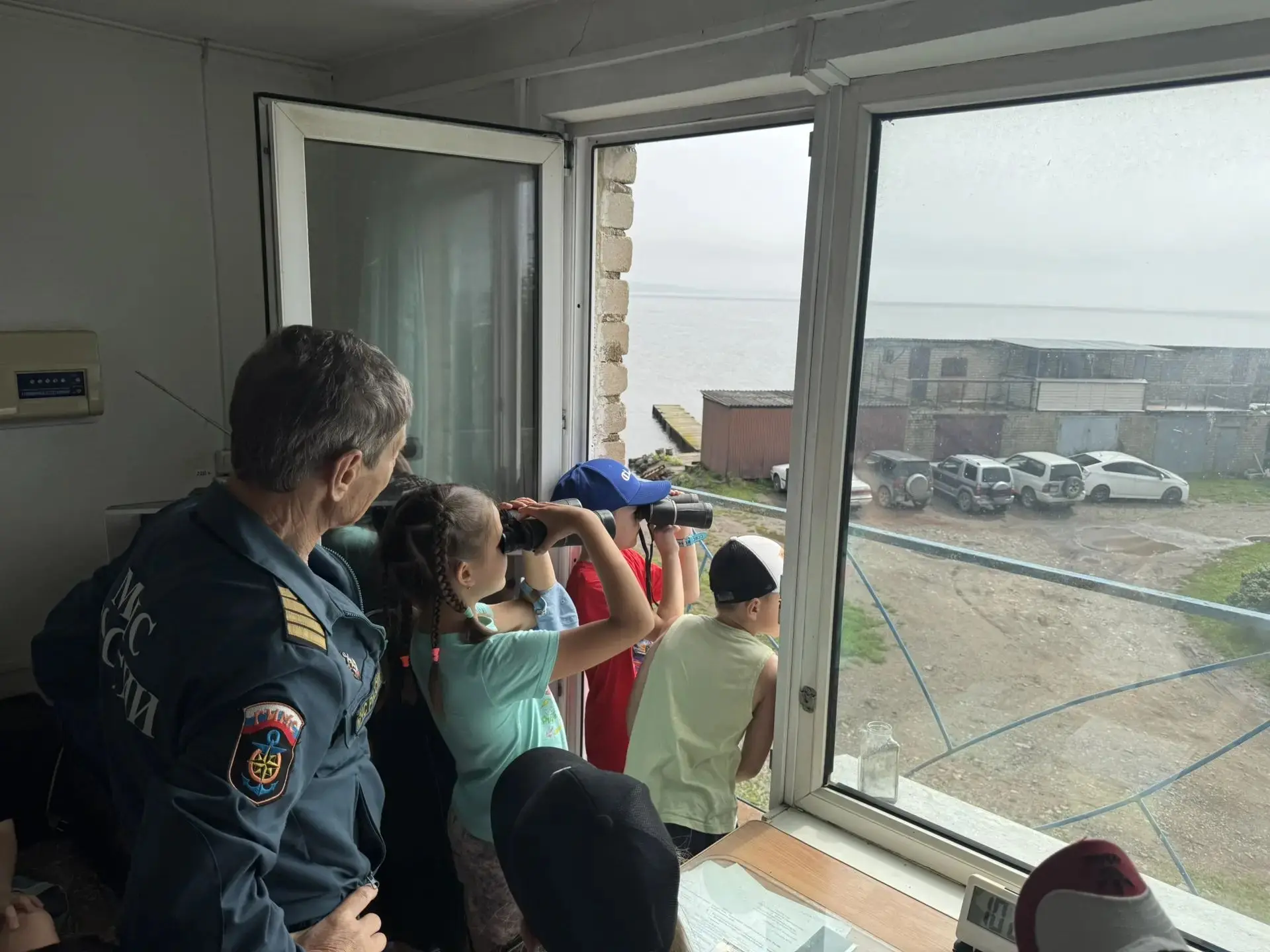 🐟Сегодня в нашем лагере прошел увлекательный День рыбака. Ребята посетили Центр ГИМС МЧС России в п