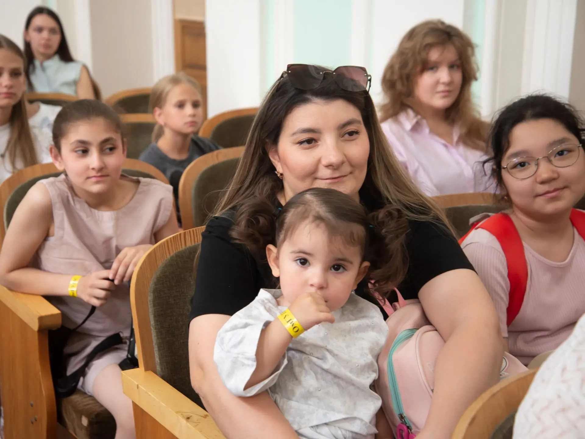 🎈 В ОмГУПСе ярко отметили День защиты детей

1 июня, в Международный день защиты детей, на территор