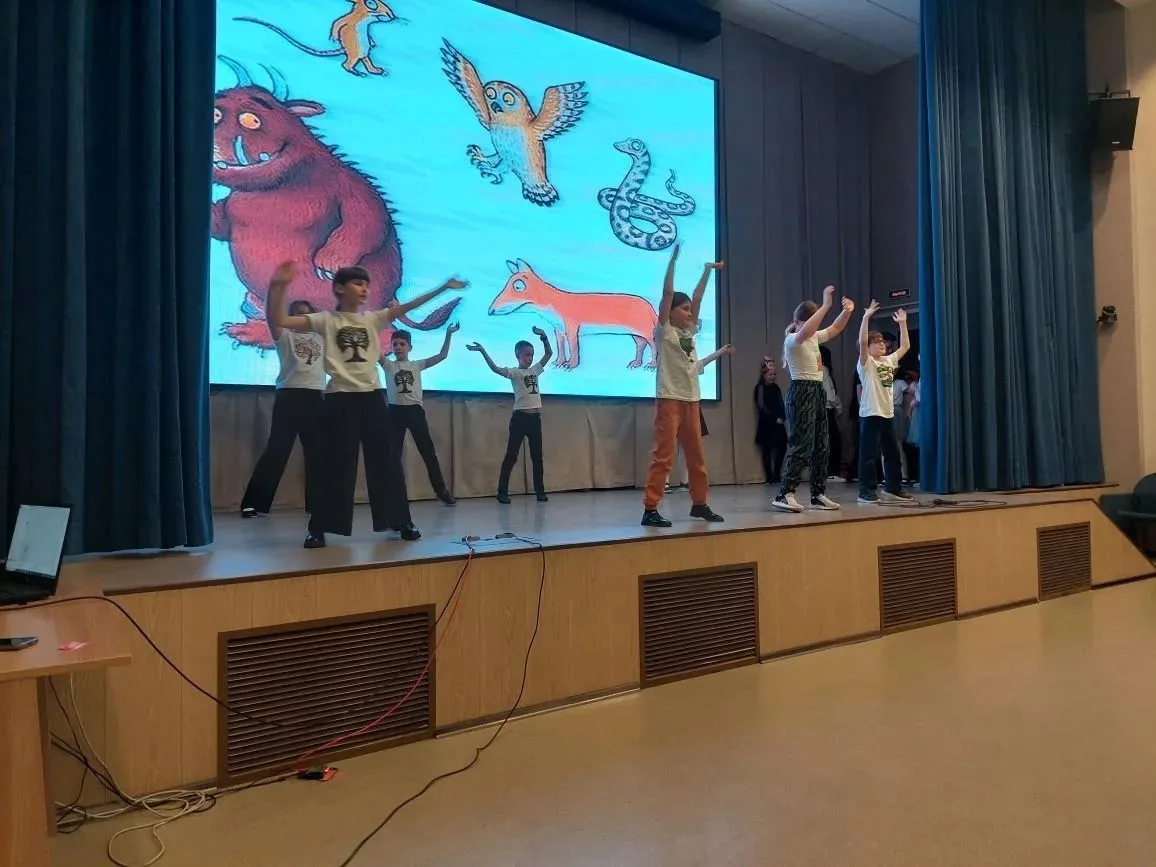🎉 Путешествие в мир сказки для 2 и 3 классов состоялось!  Сегодня наши младшие школьники отправились