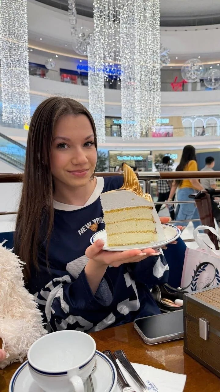 кто больше любит сладкое? 😍

наберём 1000 реакций ❤️?