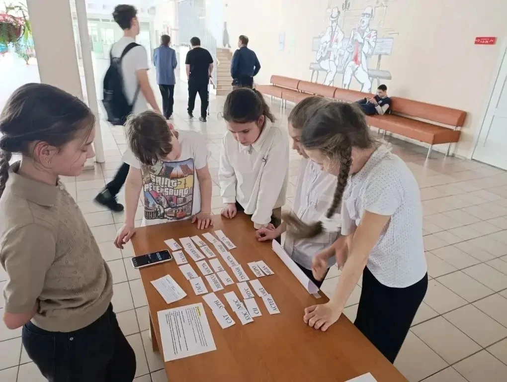 🚀На прошлой неделе в честь «Недели космоса» клуб «Сценическая культура: Ведущие» провел для 3-4 клас