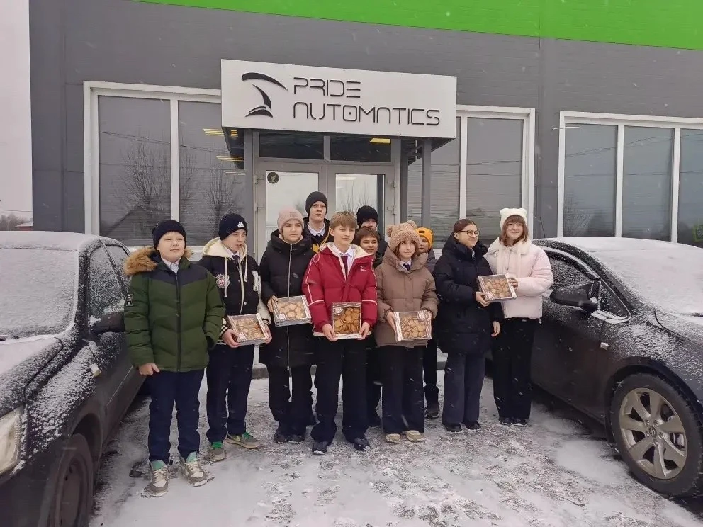 🤖Учащиеся 7В класса посетили предприятие Прайд Автоматикс, где создаются промышленные роботы и внедр