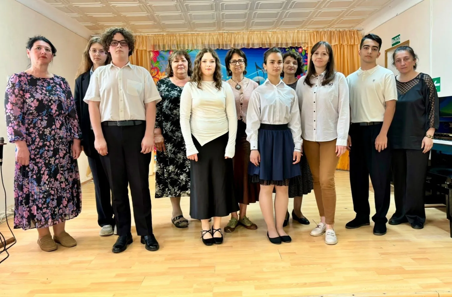 Вчера в концертном зале детской школе искусств  прошла итоговая аттестация учащихся ДПО...