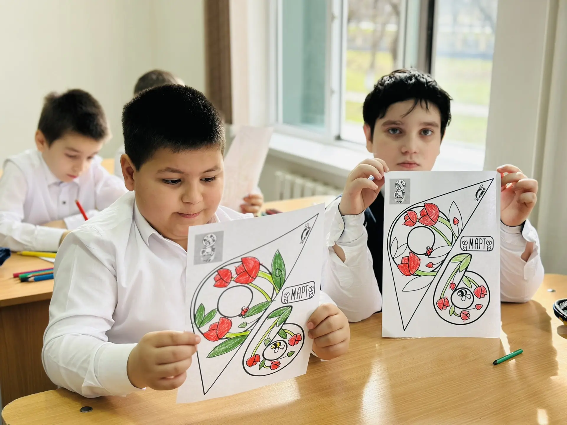 Творческое занятие в 2 «Б» классе к Международному женскому дню🌷  В рамках мероприятий, посвященных 
